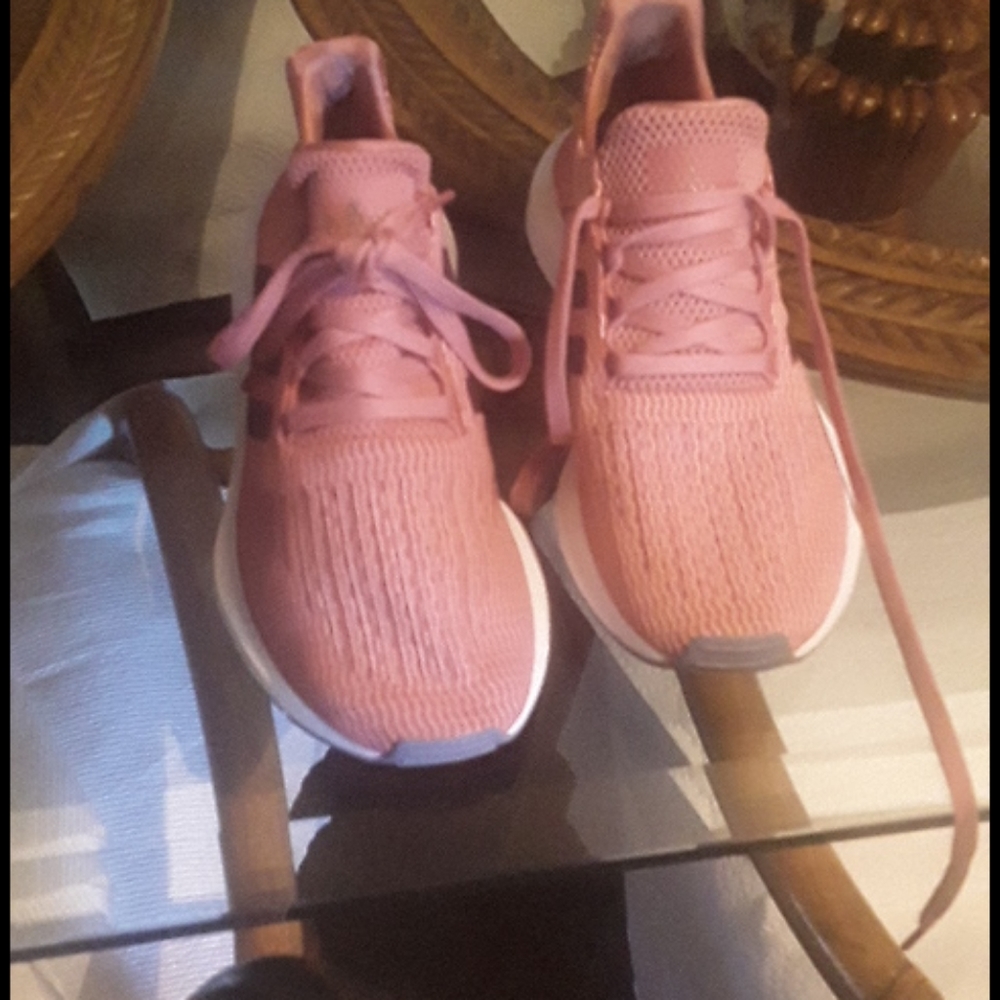 Adidas 7 worn twice slip on